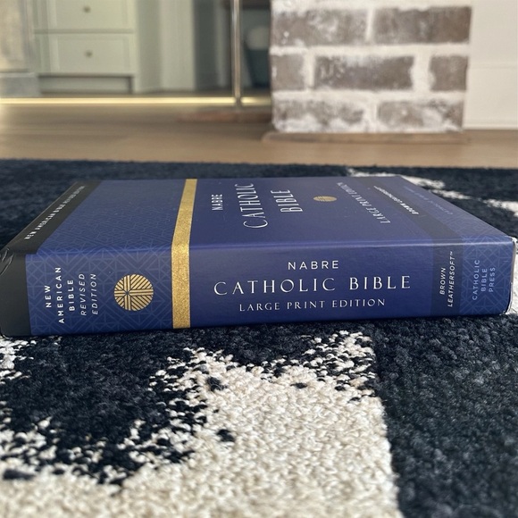 *NIB* CATHOLIC BIBLE Revised Edition Large Print in Brown Leathersoft - Picture 6 of 9